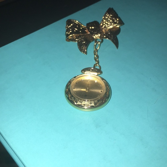 Gold Jewelry Set - Picture 4 of 4